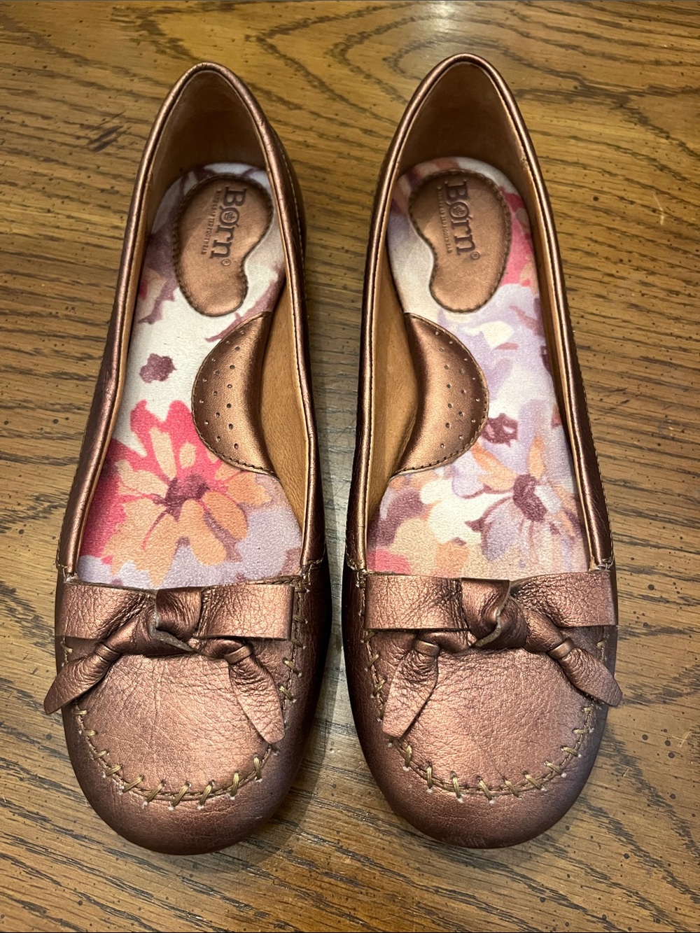 Born Louise Metallic Bronze Knot-Accent Moccasin Flats, size 8 1/2